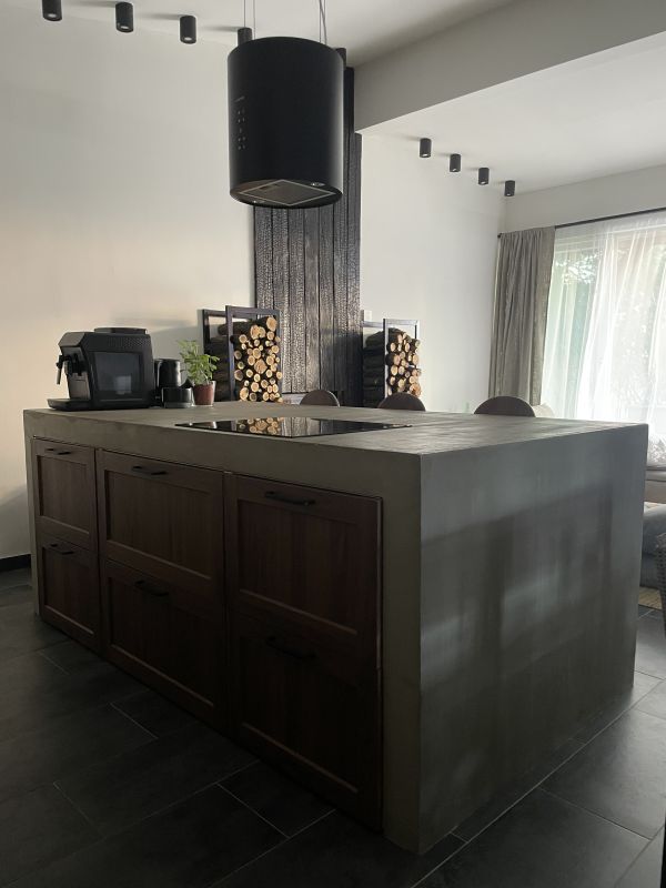Modern családi otthon Esztergom-Szamárhegyen – Medencével, 70 m²-es panorámaterasszal - Kép 18