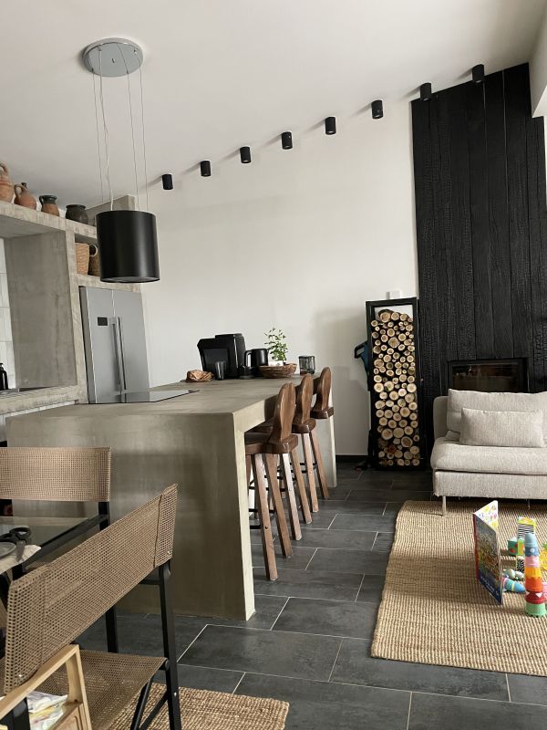 Modern családi otthon Esztergom-Szamárhegyen – Medencével, 70 m²-es panorámaterasszal - Kép 19