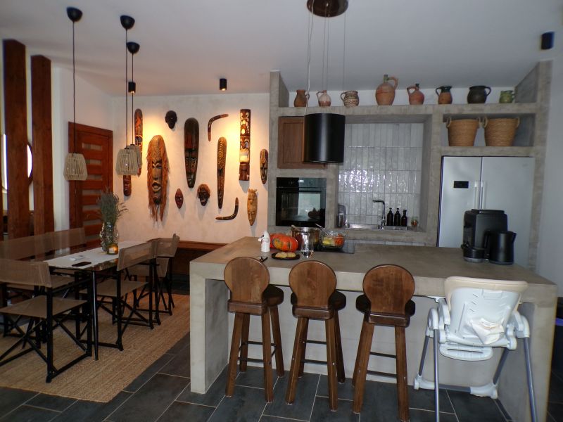 Modern családi otthon Esztergom-Szamárhegyen – Medencével, 70 m²-es panorámaterasszal - Kép 29