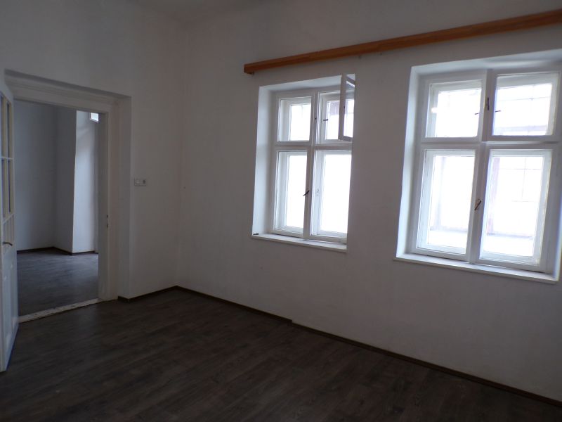Vállalkozás és otthon egyben: Eladó 200 m²-es ingatlan Visegrád történelmi központjában - Kép 16