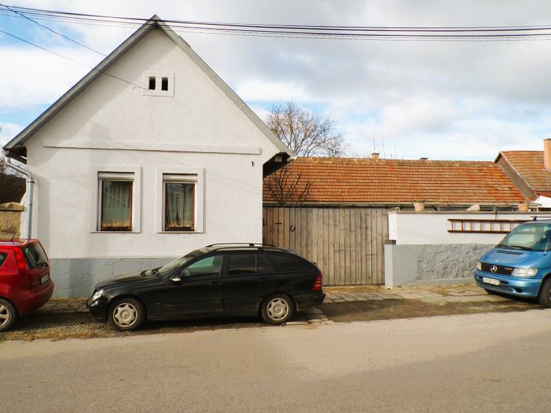 Kétgenerációs, teljesen felújított parasztház Dunabogdányban – Különálló épületekkel, azonnal költözhető állapotban - Kép 20
